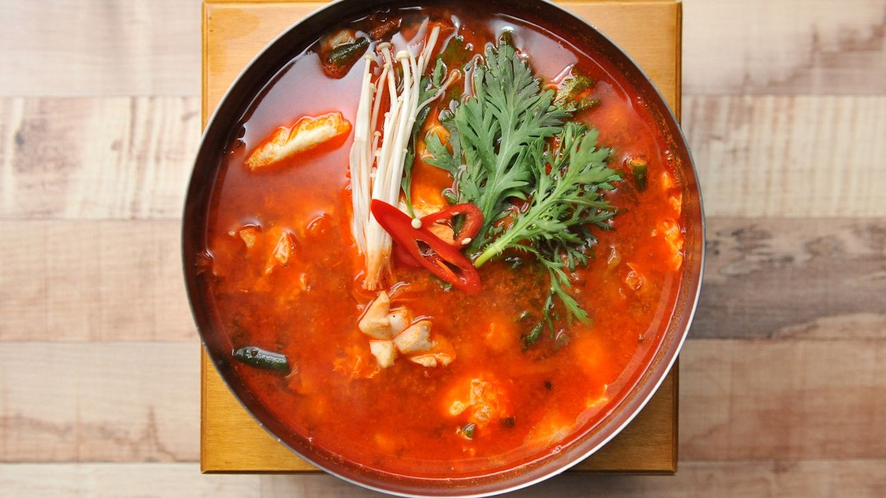 Spicy soft tofu soup (Pork belly/ Seafood)
