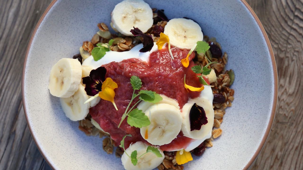 Cinnamon Toasted Granola (V)