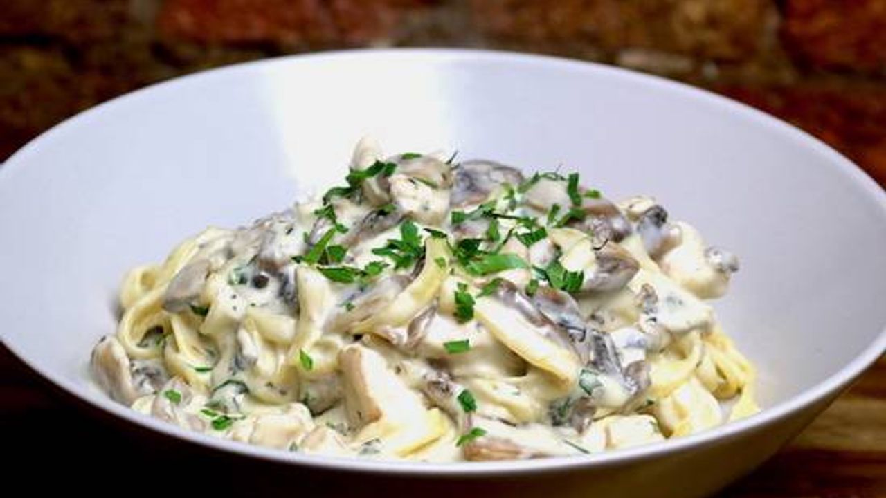 Chicken & Mushroom Linguini