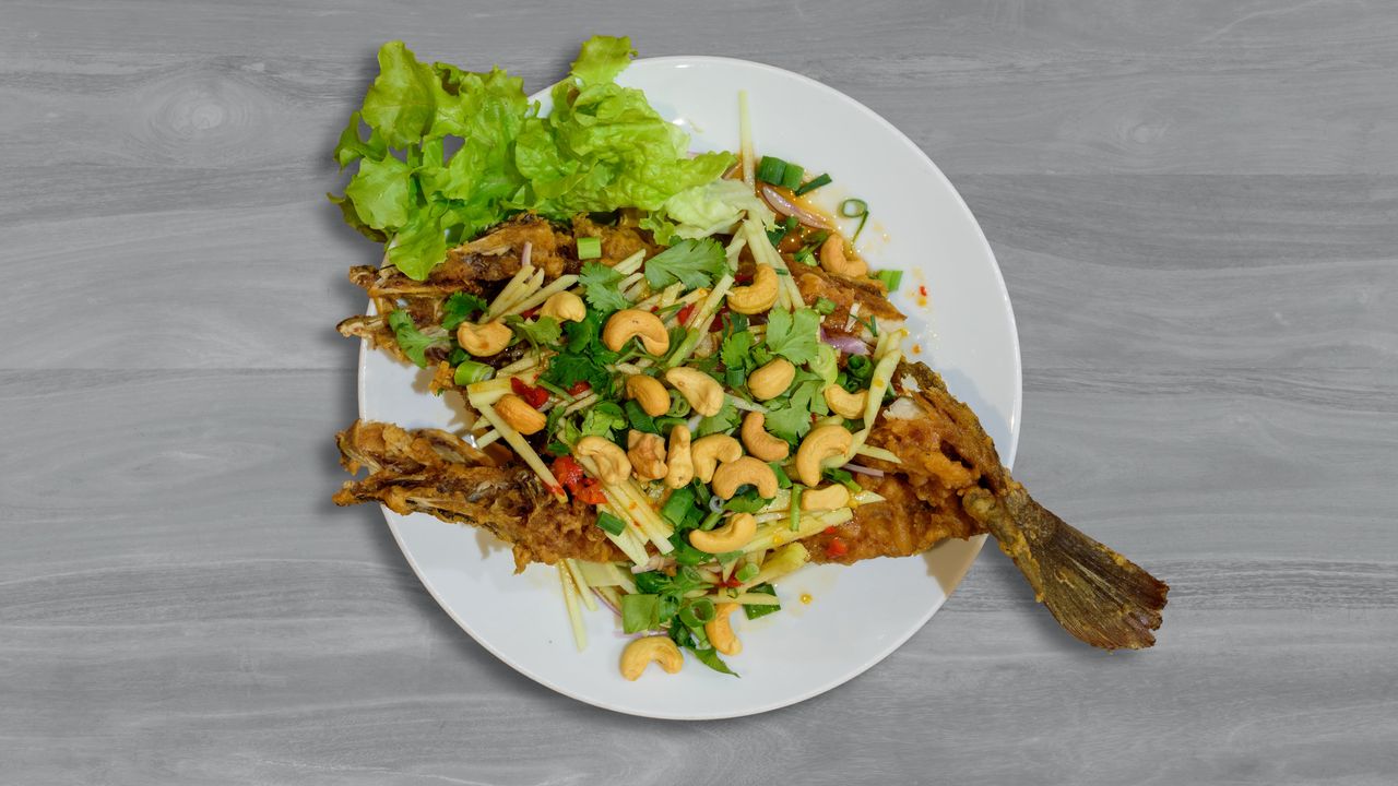 Barramundi Fillets with Salad Sauce (GF)