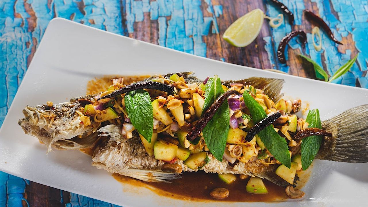 Fried (Whole) Barramundi with Mixed Herbs (Spicy)