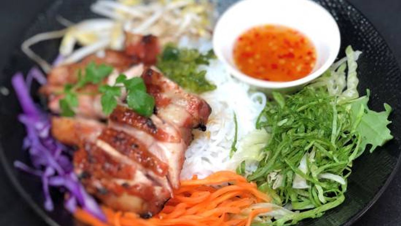 Grilled Chicken Rice Noodle Salad