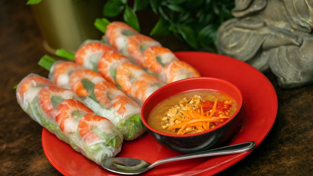 Fresh Rice Paper Roll with (4)