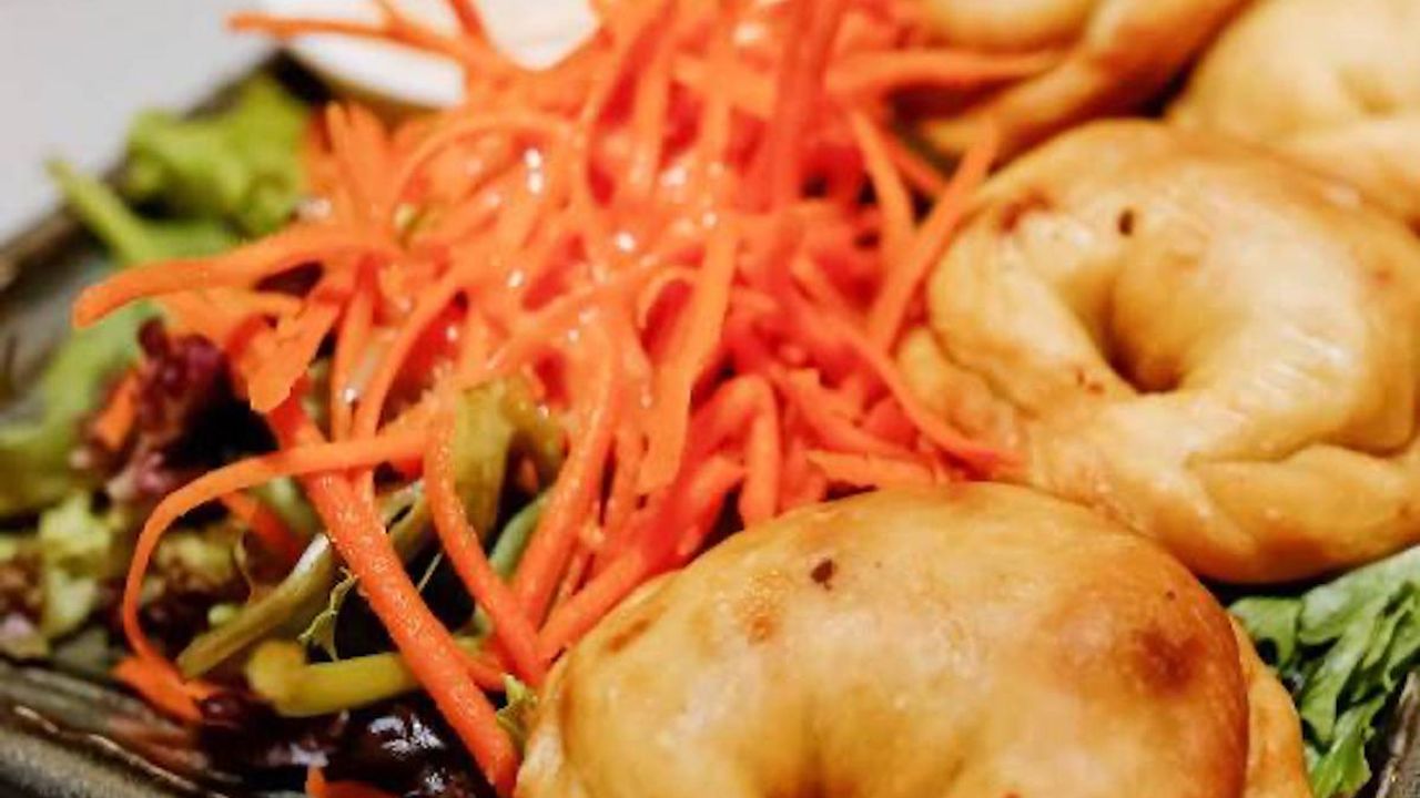 Chicken Sambusek (3 pieces)