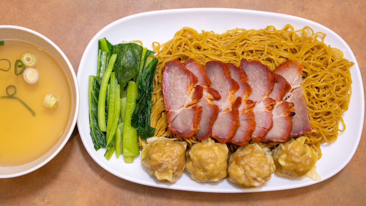 BBQ Pork & Wonton Dried Egg Noodle