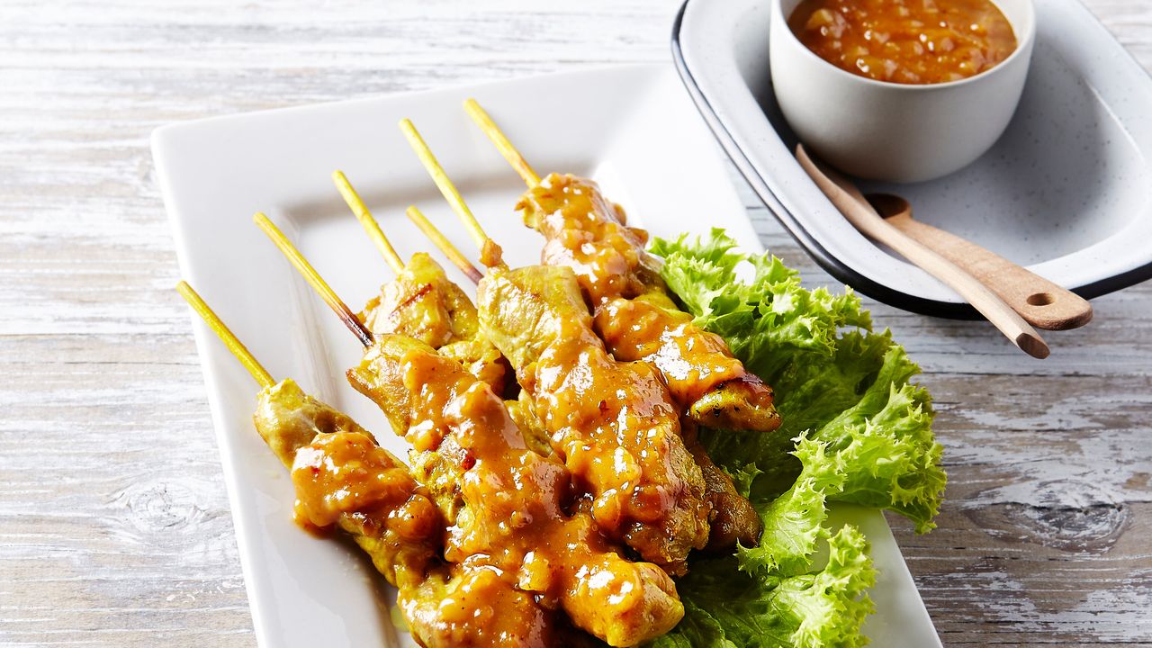 Satay Gai (6 Skewers)