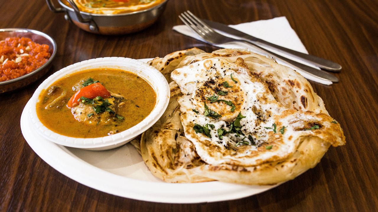 Parotta with Salna (2 Pieces)