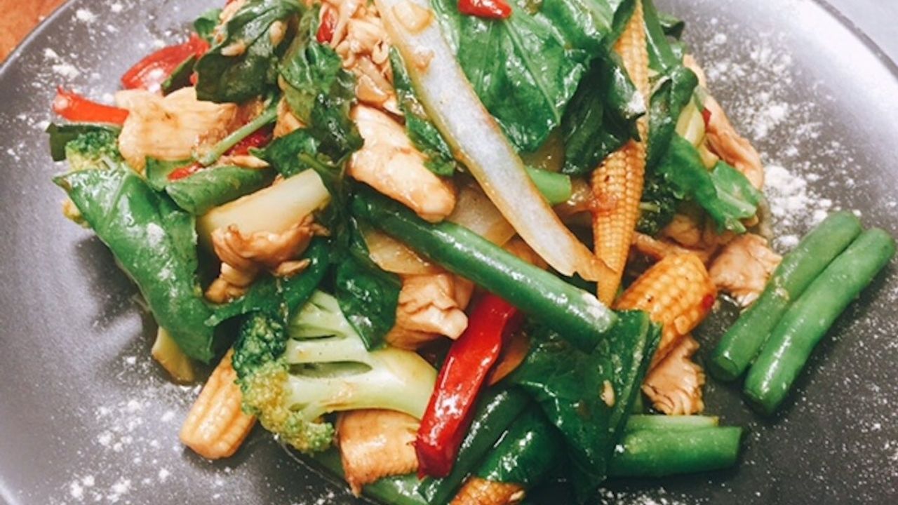 Chilli Basil Stir Fry