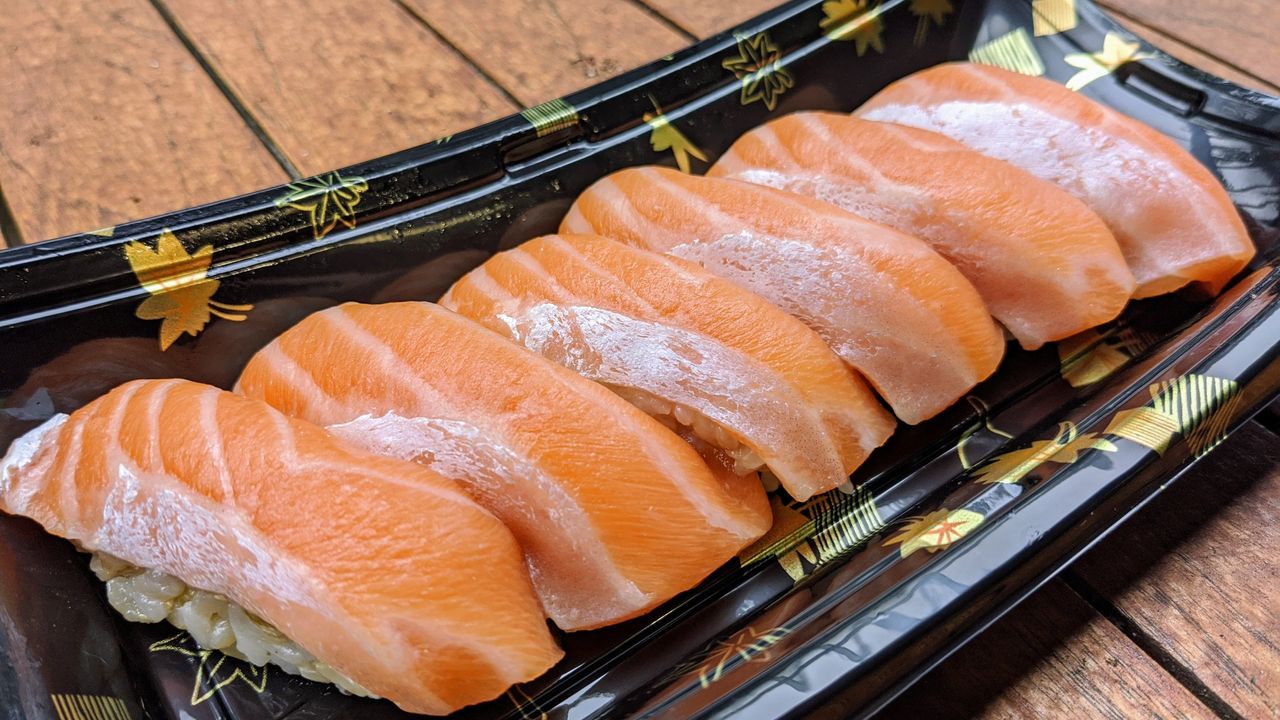 Salmon Belly Nigiri (6pcs)