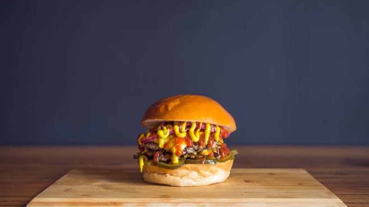 Classic Cheeseburger