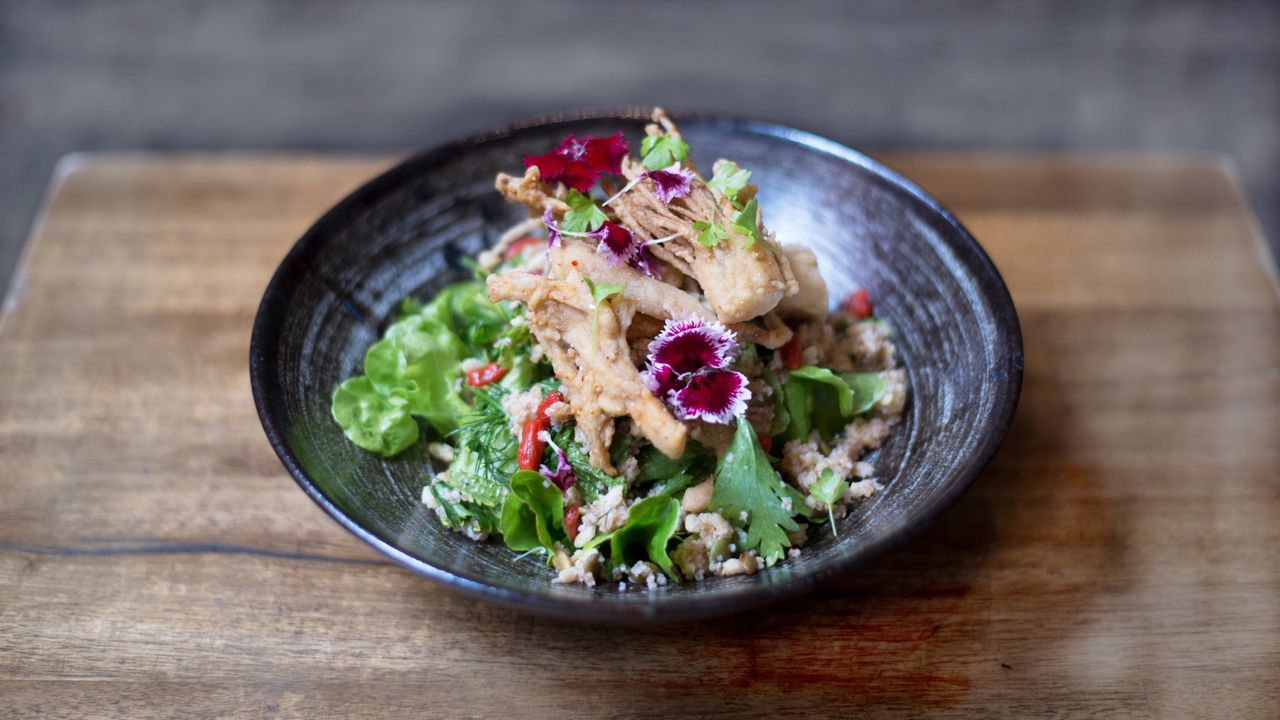 Crisp and Crunch Herbal Salad (N)