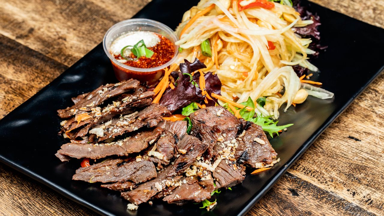 Thai Grill Beef Salad (Seua Rong Hai) (Mild)