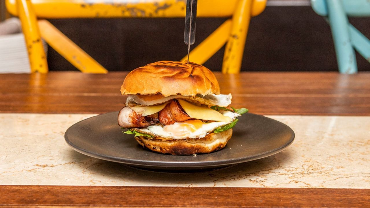 Bacon & Egg Burger