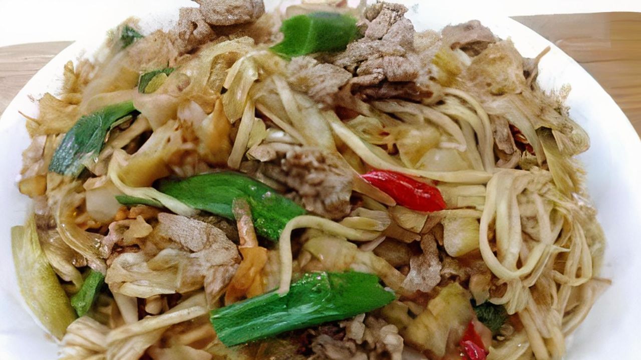 Fried Noodle with Lamb in Sichuan Sauce