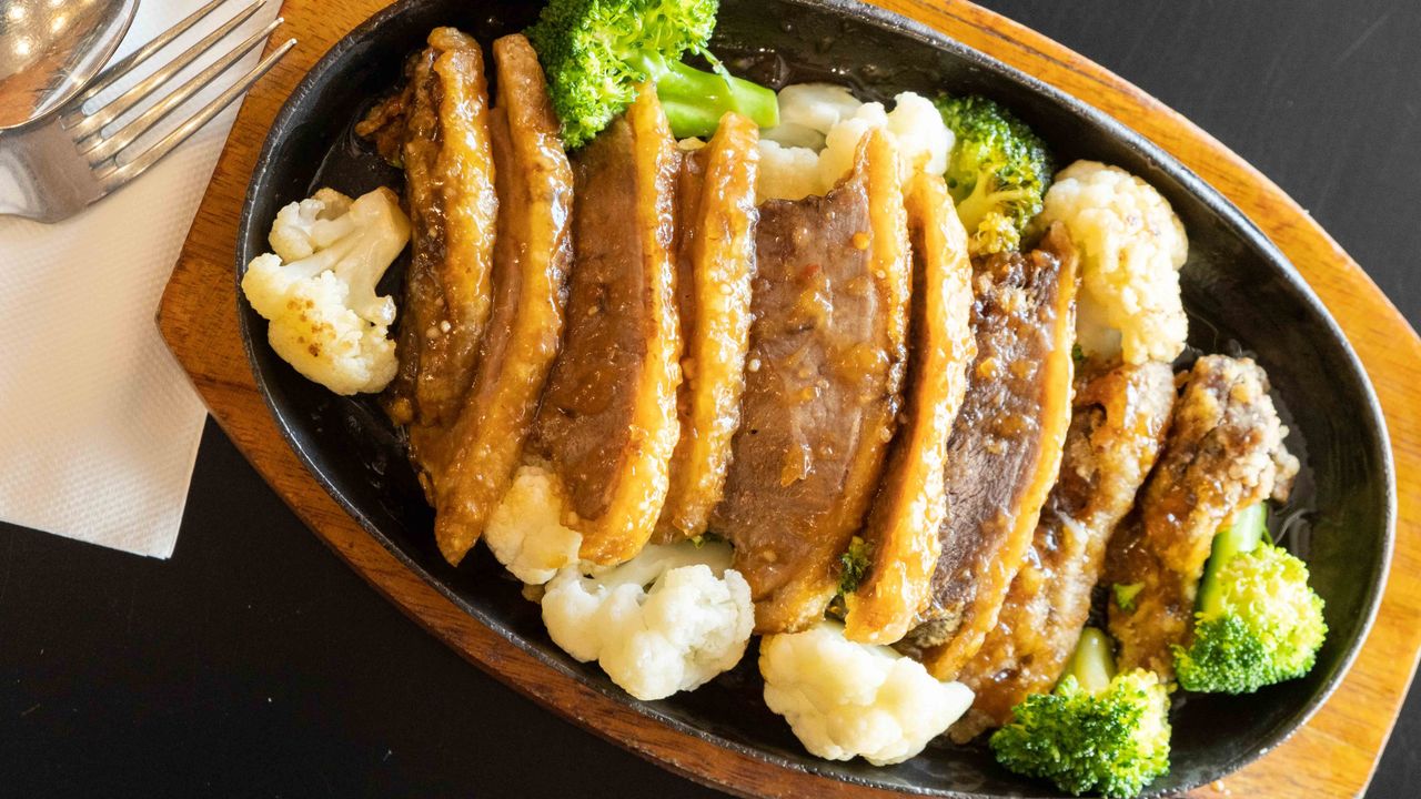 Sizzling Duck with Plum Sauce