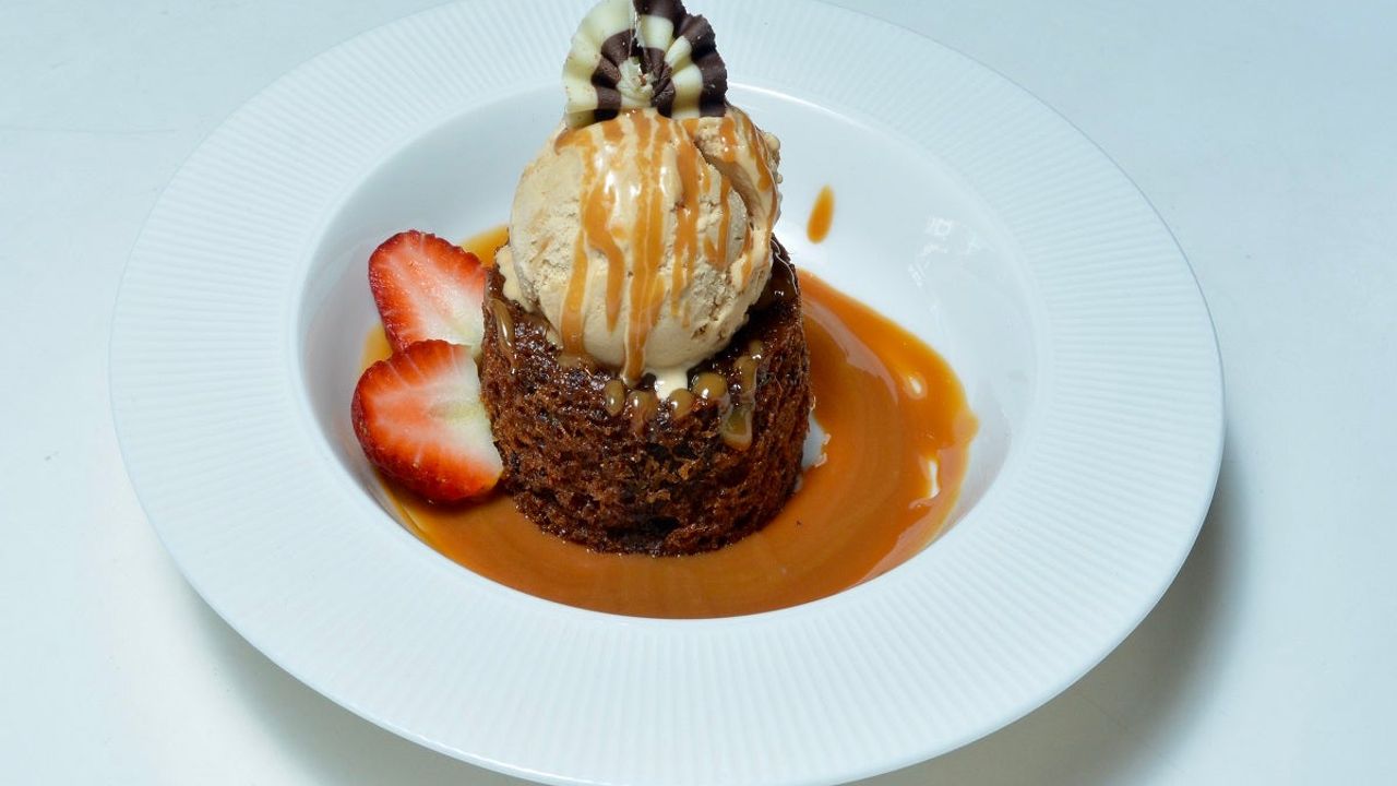 Sticky Date Pudding