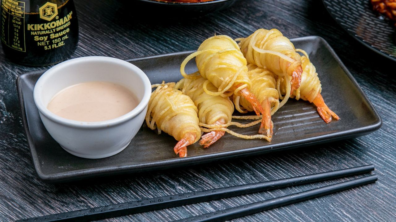 804 Deep Fried Mini Torpedo Prawns (6)
