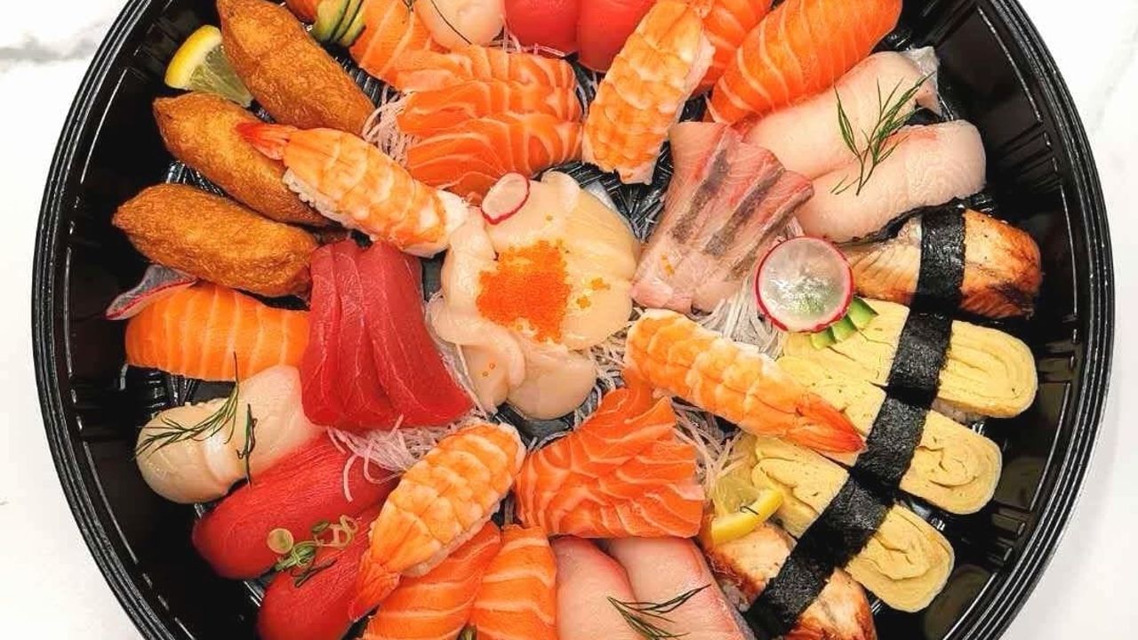 MIXED SUSHI SASHIMI