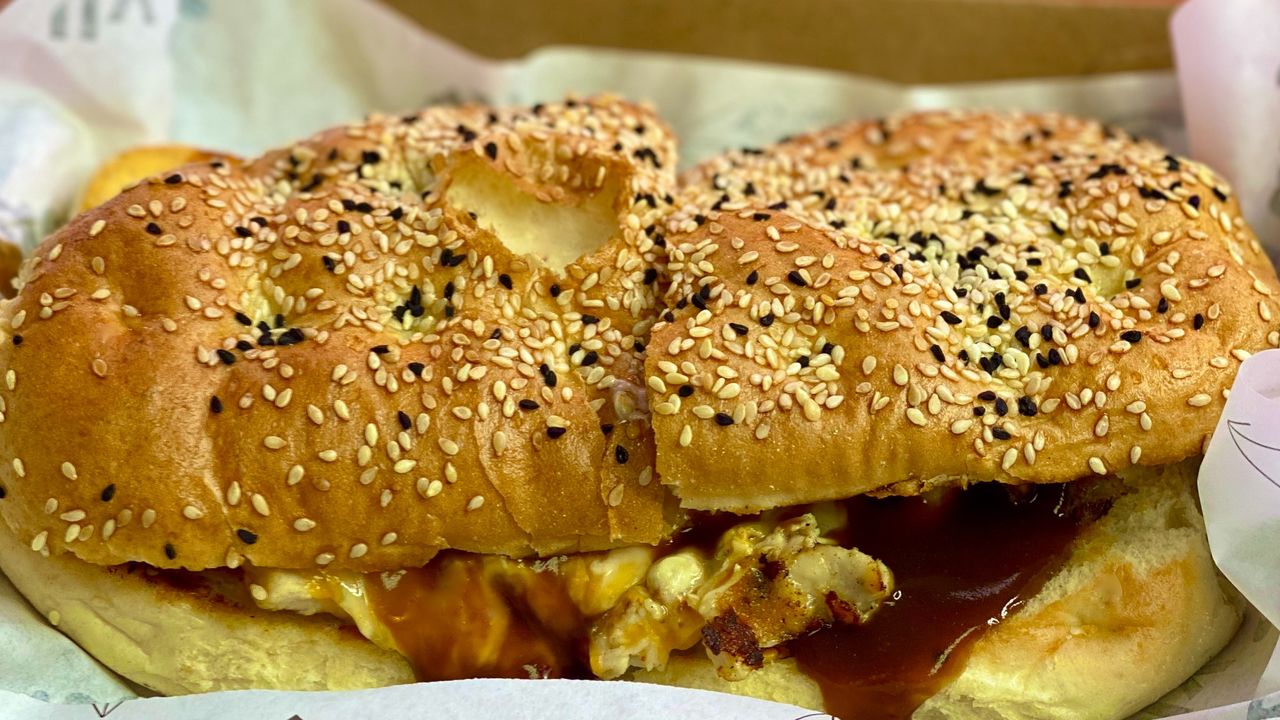 Hot Chicken Roll