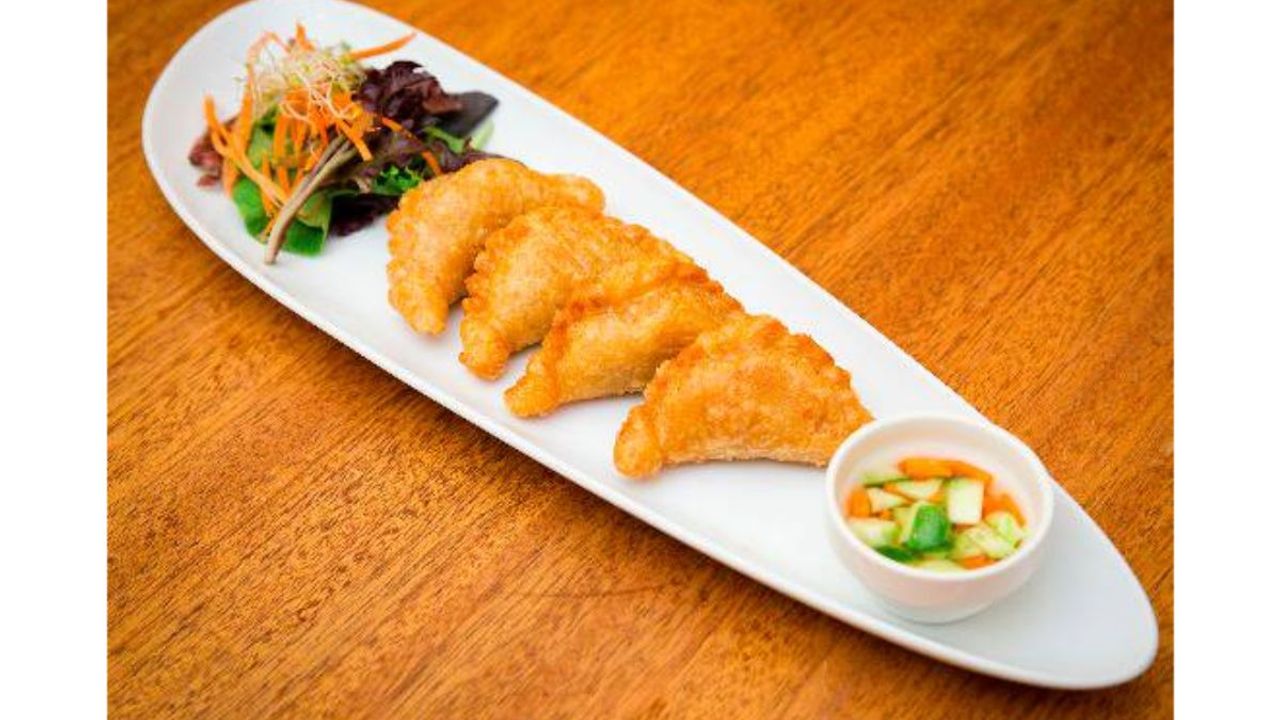 Curry Puffs (4 Pcs)