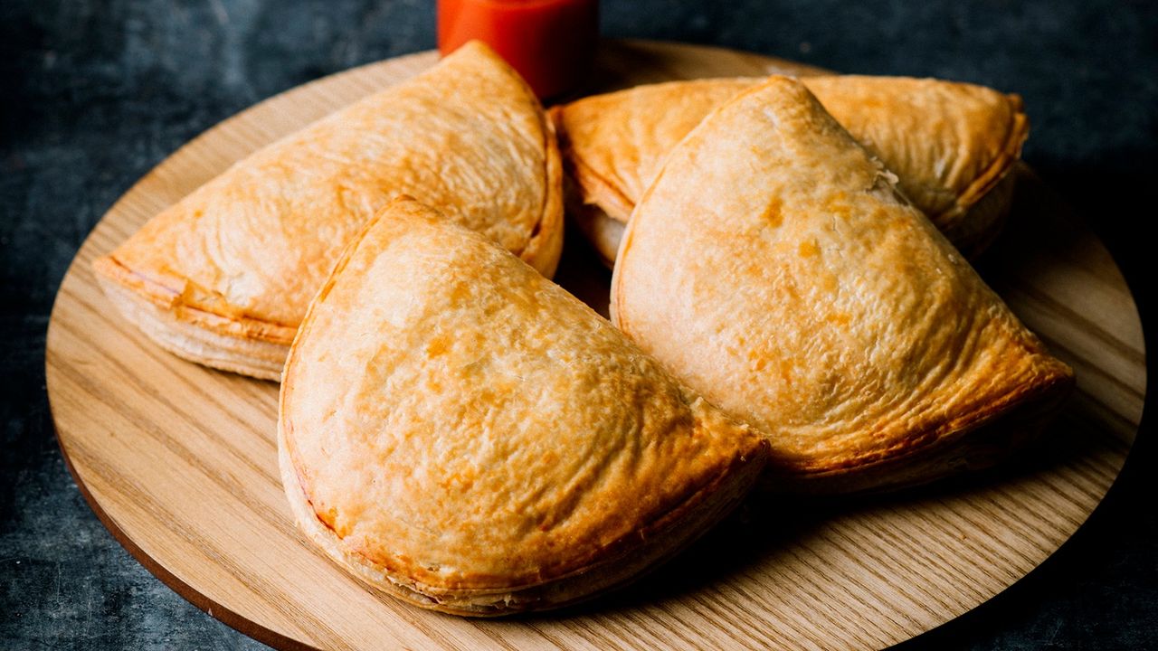 Take Home Dinner Deal (5 Tiddly Oggies) - Heat at Home