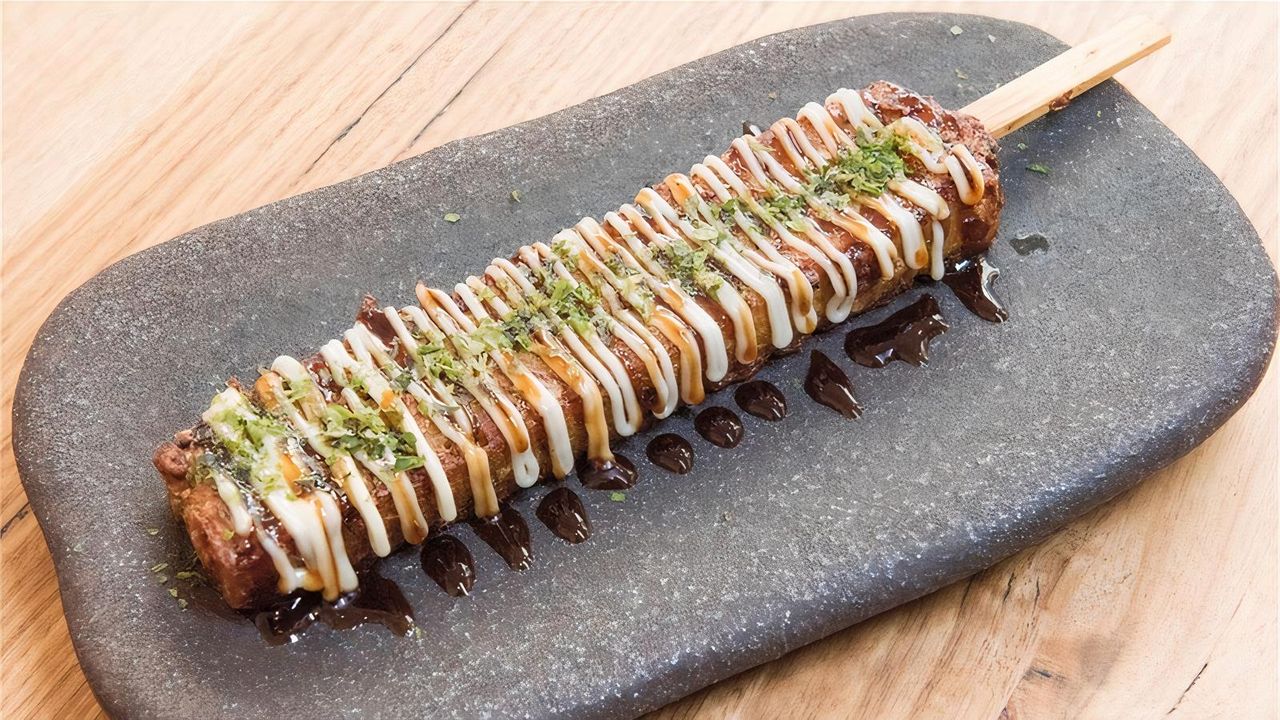 Okonomiyaki (2 Skewers)