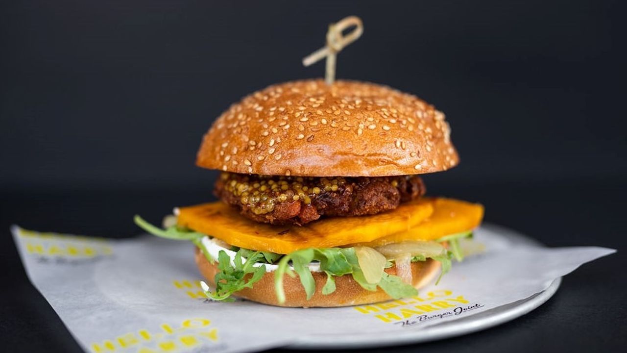 Middle Eastern Chickpea Burger (V)
