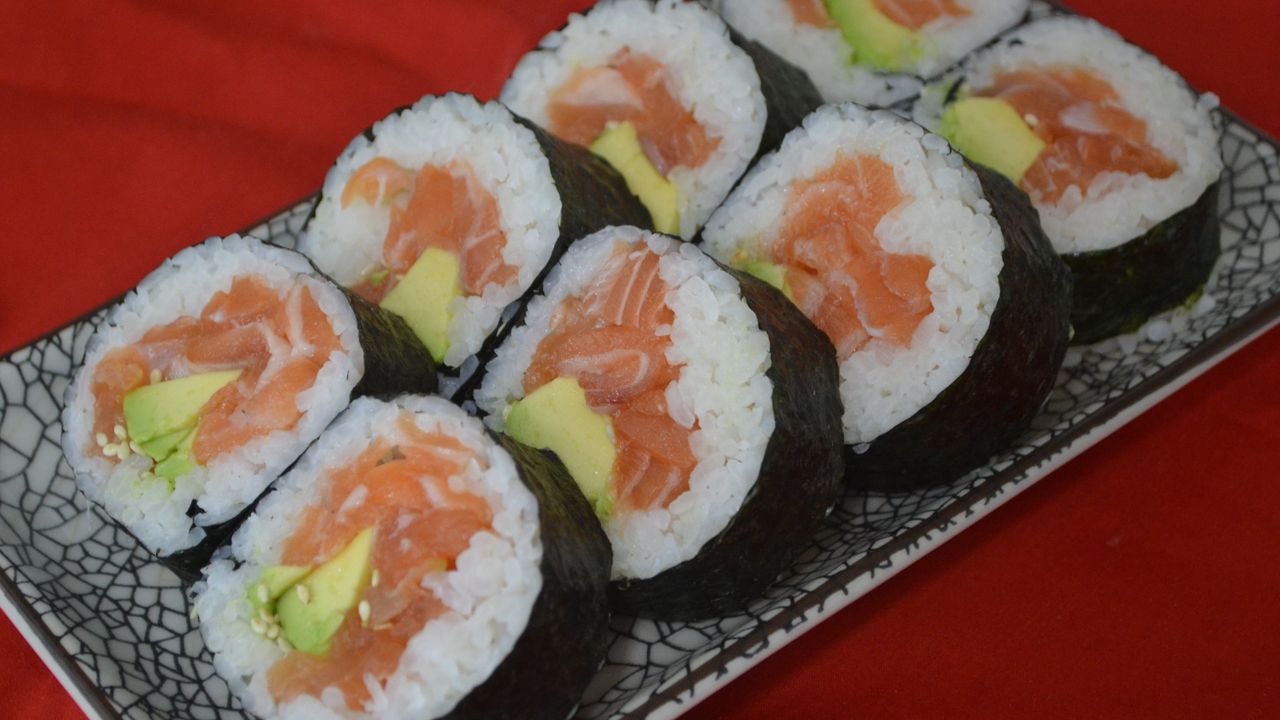 Salmon Avocado Sushi Rolls