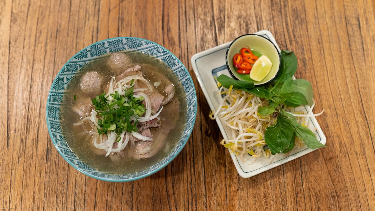 Rare Sliced Beef Pho - Phở Bò Tái