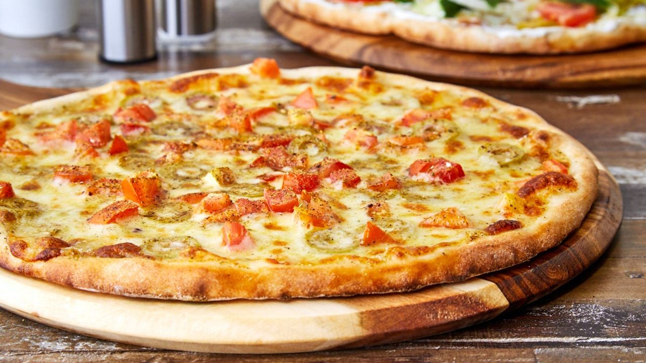 Cheese, Tomato, and Olive Pizza