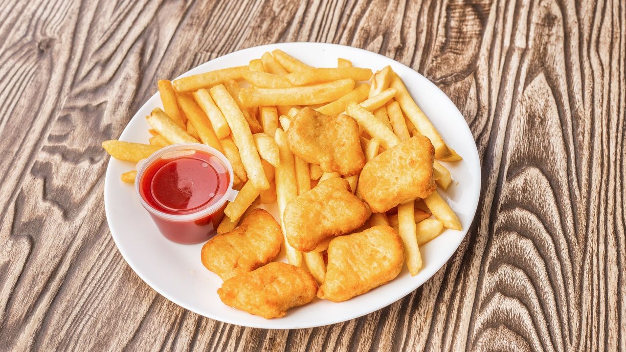 Chicken Nuggets and Chips