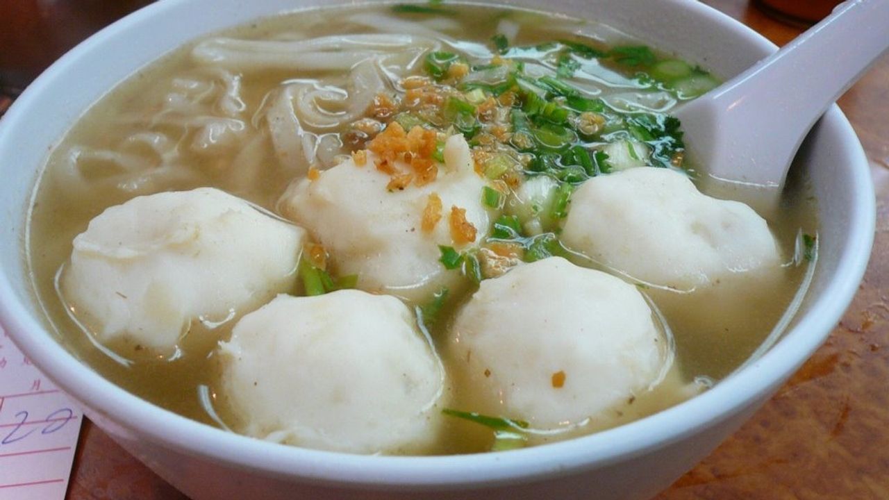 Squid Balls Rice Noodle in Fish Soup