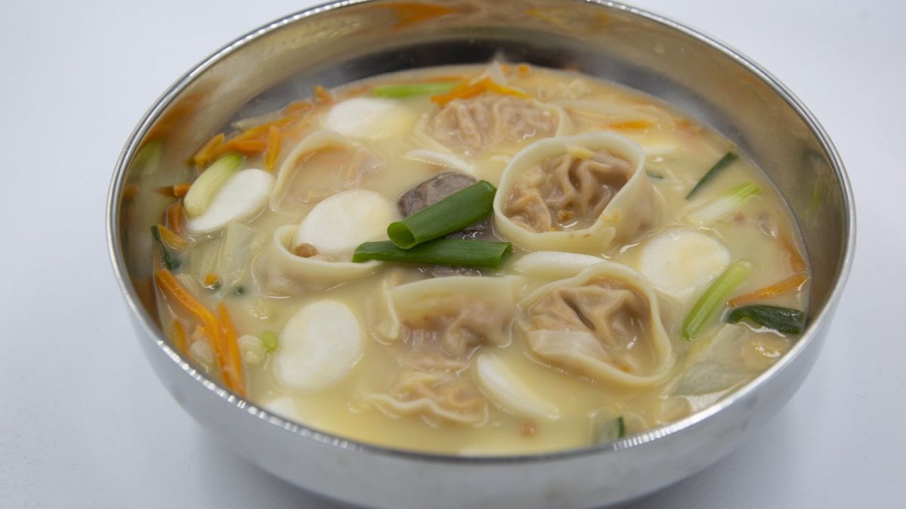 Rice Cake & Dumpling Soup