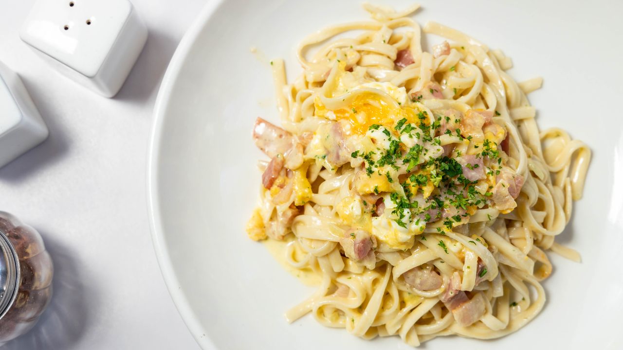 6. Fettuccine Carbonara