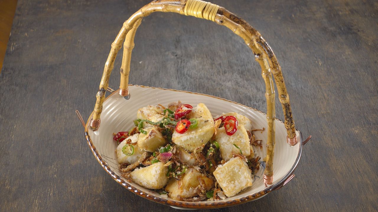 426 Salt & Pepper Tofu with Garlic & Bread Crumbs
