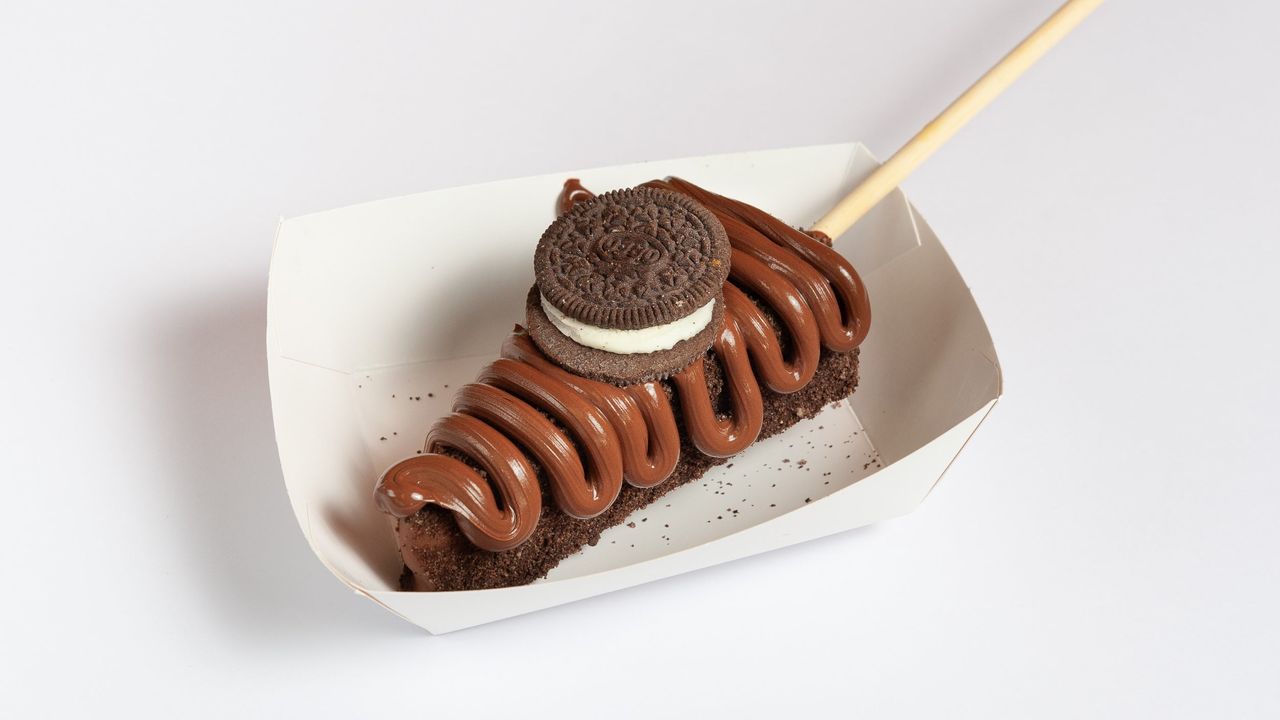 Oreo Crumble Cheesecake