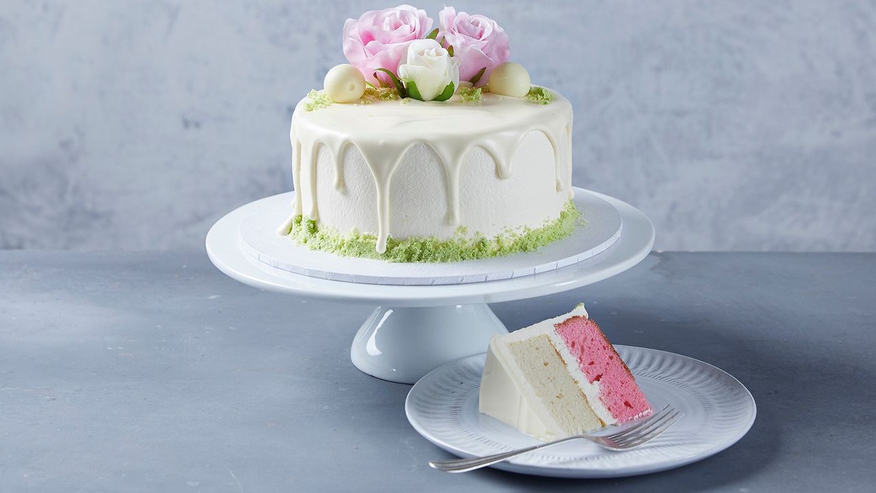Vanilla Drip Cake