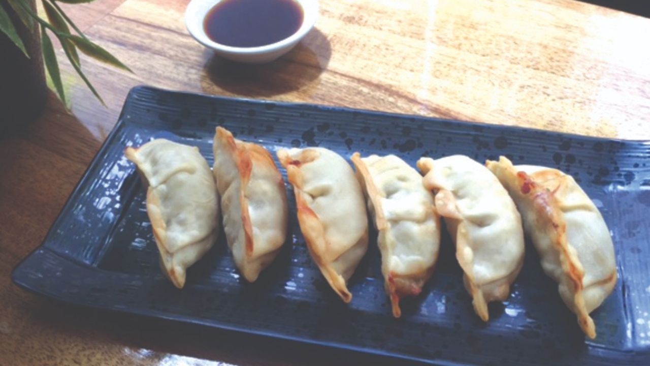 Pork Gyoza (6 Pieces)