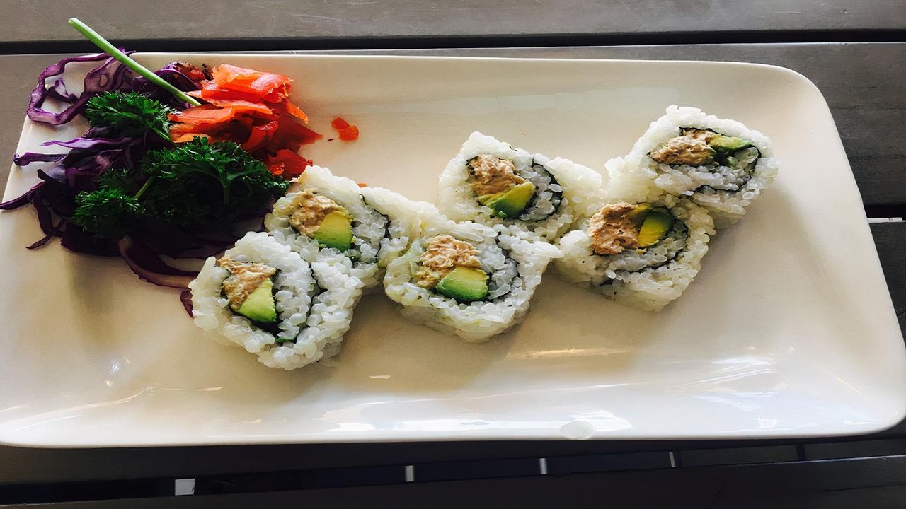 Cook Tuna Salad & Avocado Baby Roll (6 Pieces)