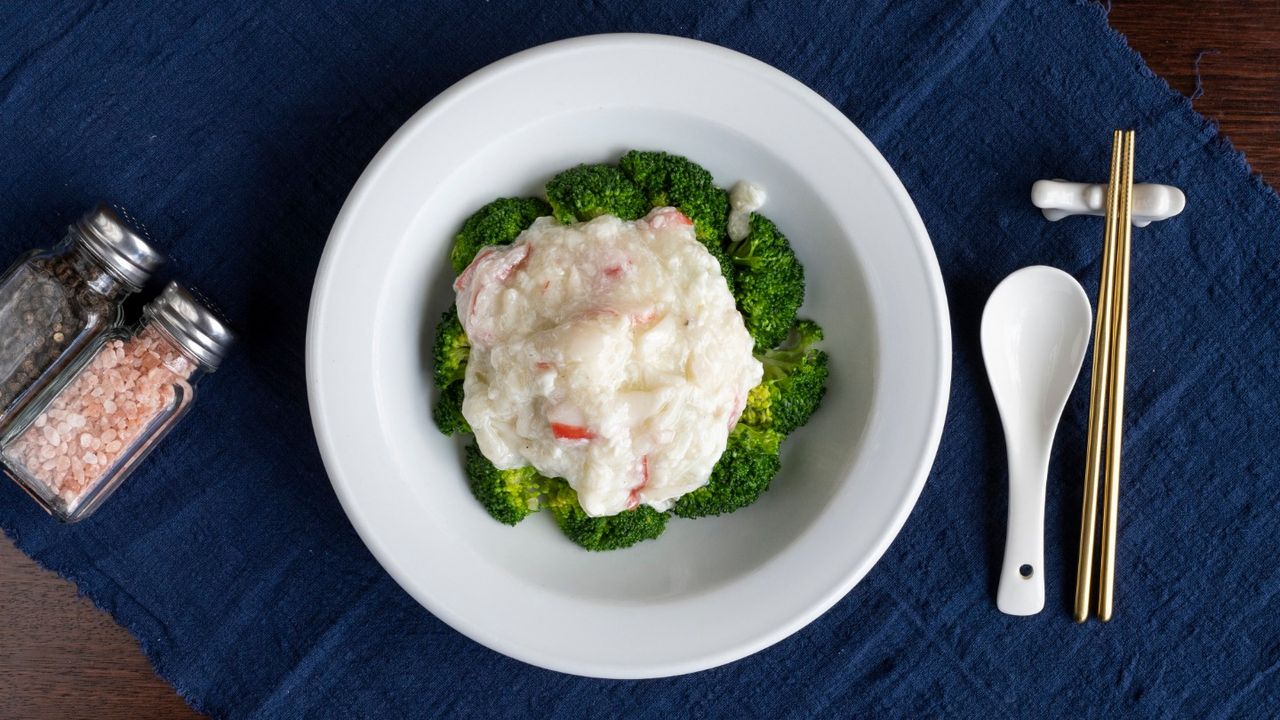 Braised Broccoli & Snow Peas with Crab Meat Sauce