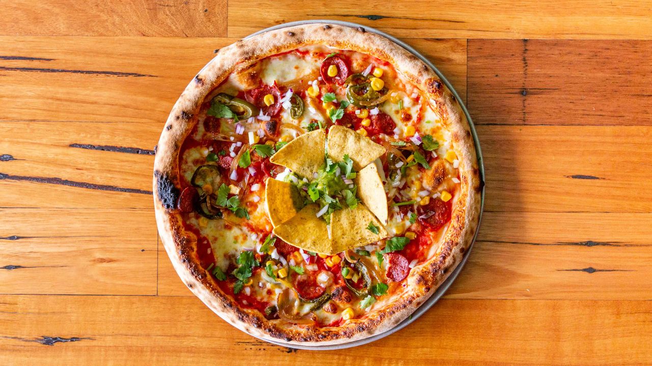 Del Toro - Nacho Pizza