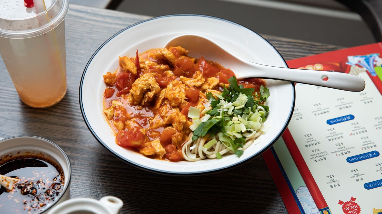 Mixed Noodle with Stir Fried Tomato and Egg