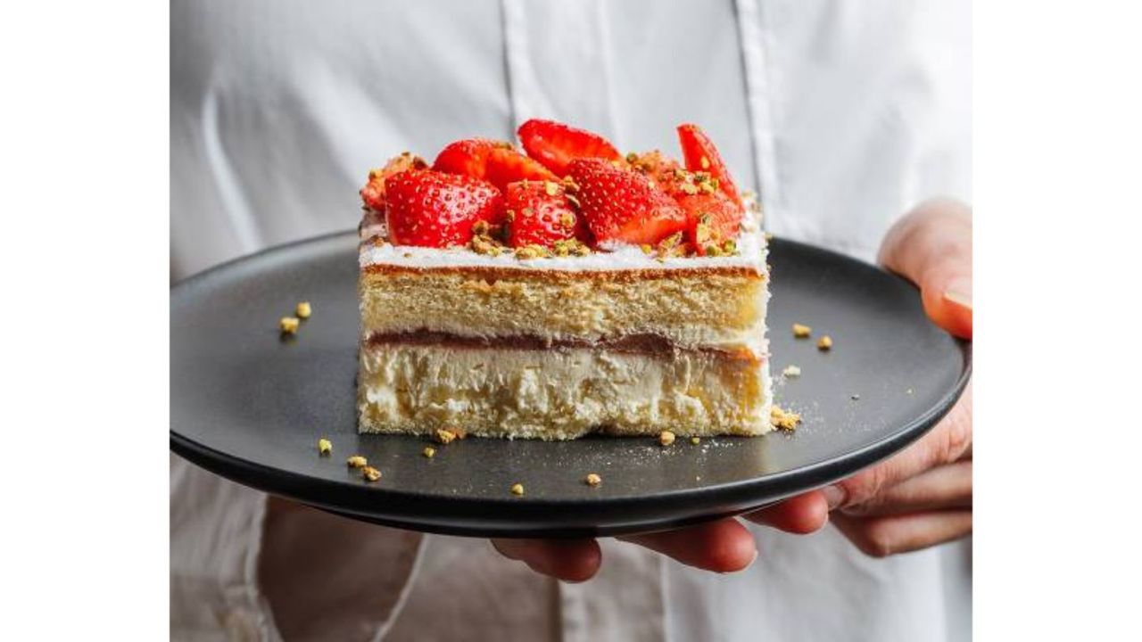 Strawberry Sponge