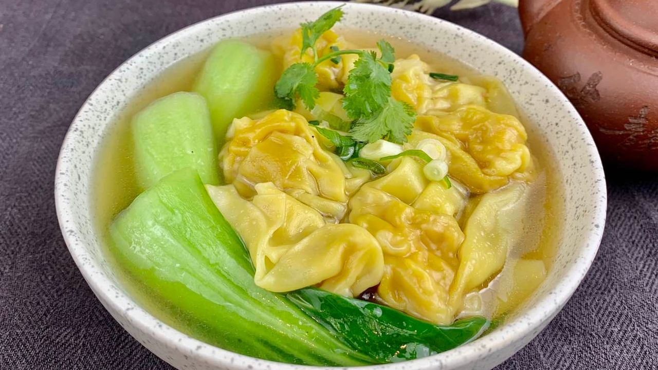 Chicken and Prawn Wonton Noodle Soup