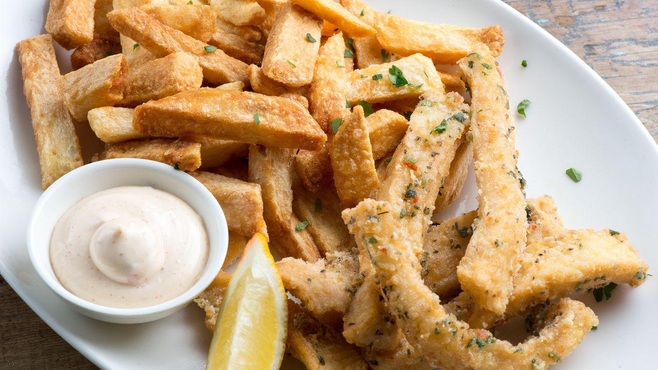 Salt and Pepper Calamari & Chips + Drink