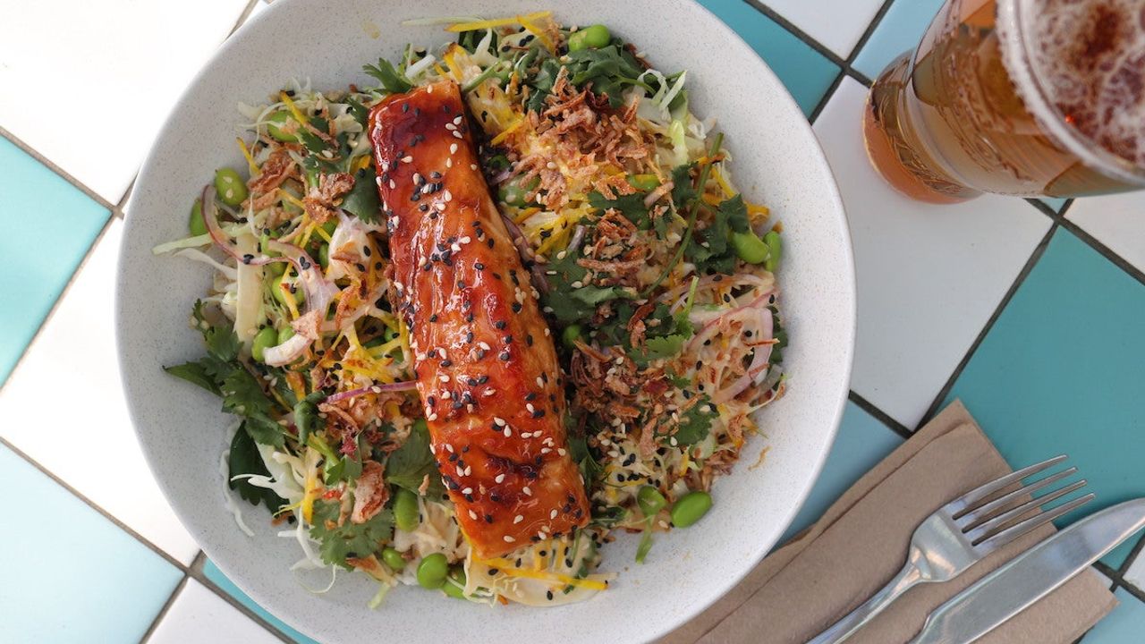 Salmon poke bowl