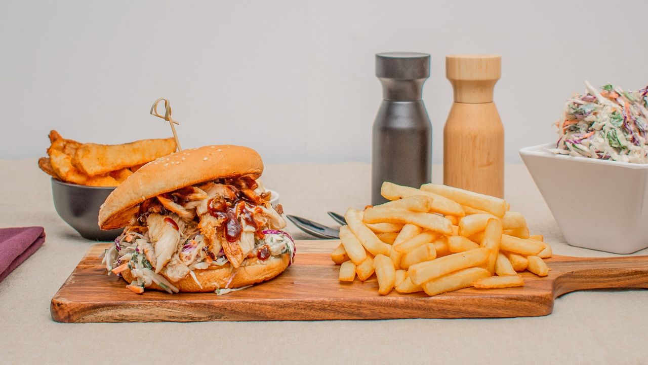 Pulled Chicken Burger