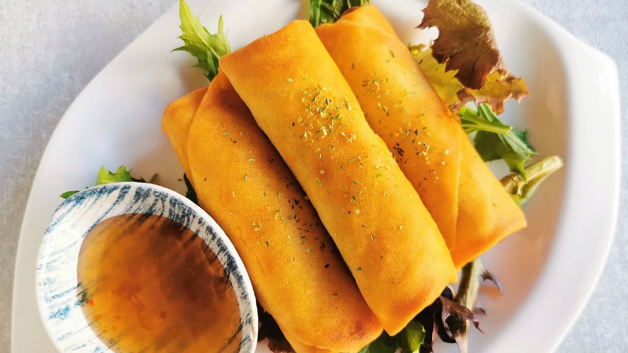 Plum Spring Roll (V) T205