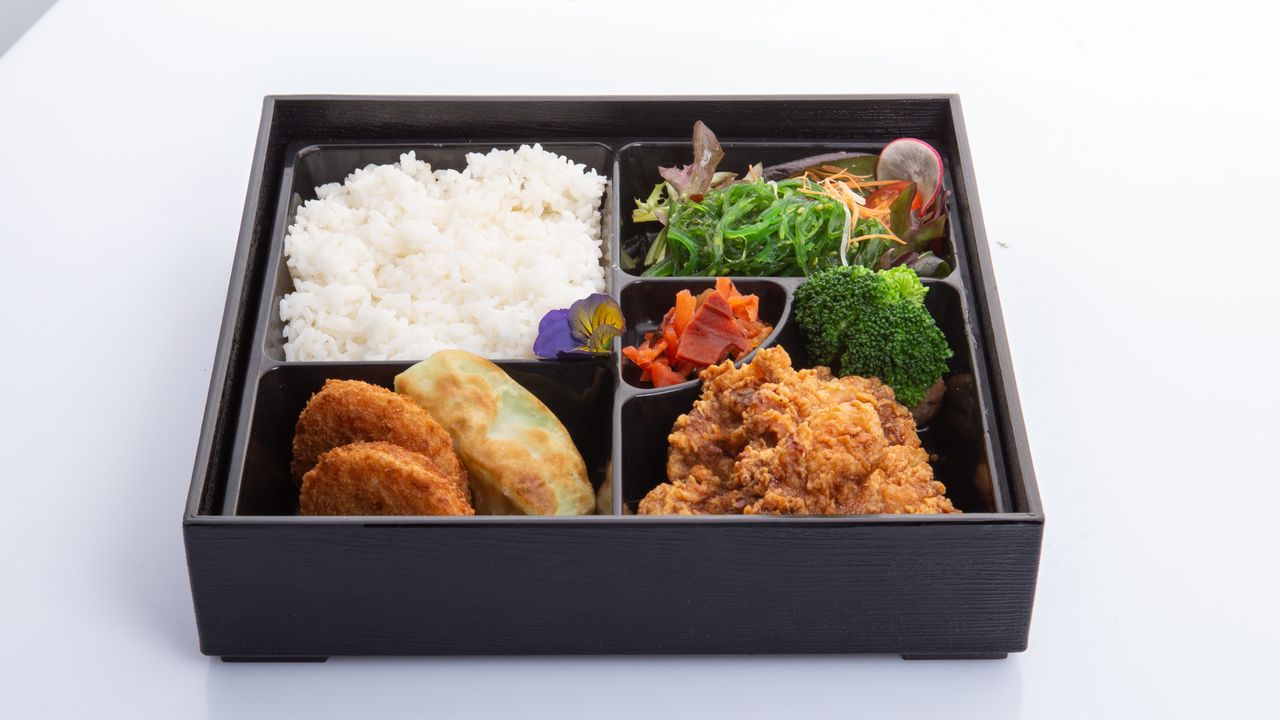 KARAAGE CHICKEN BENTO
