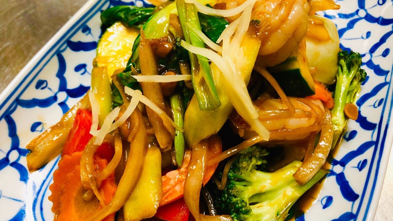 Thai Stir Fried Ginger and Shallots Sauce